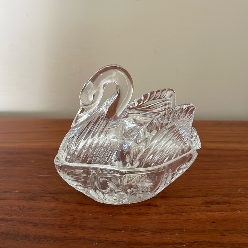 Crystal swan trinket dish glass